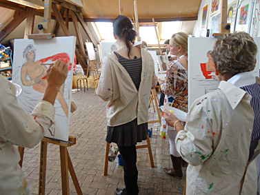 Workshop naaktmodel schilderen tijdens vrijgezellenfeest in België, Antwerpen, Brussel, Leuven, Gent, Brugge, Luik, Aalst