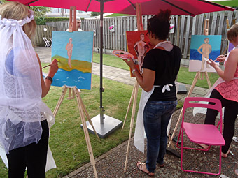 Workshop vrouwelijk naaktmodel schilderen tijdens vrijgezellenfeest